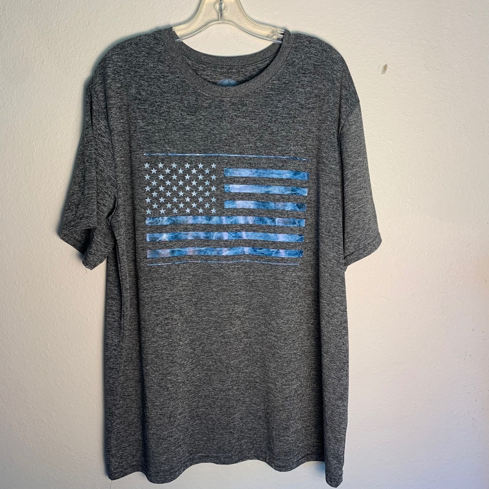 Mossy Oak XL T-Shirt Gray EUC American Flag Fishing Performance Tee